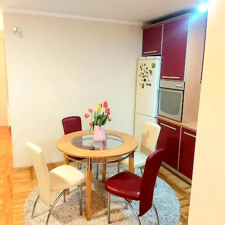 Apartment Ino 99 *