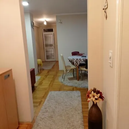 Apartment Ino 99 *