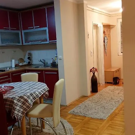 Apartment Ino 99 *